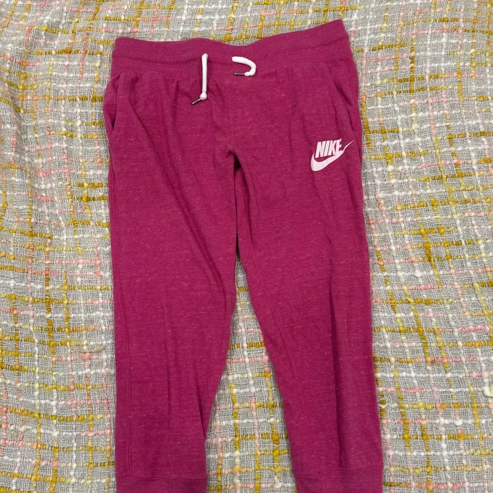 Nike Pink Track Pants Tapered Joggers - Picture 5 of 6